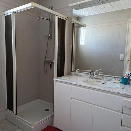 Lovely House With Garden Close To The Prázdninový dům *